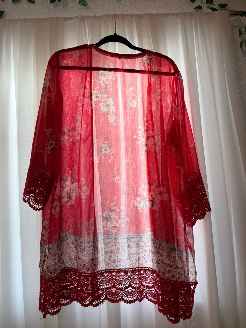 Rewind Sheer Floral Lace-Trim Kimono Robe in Red
